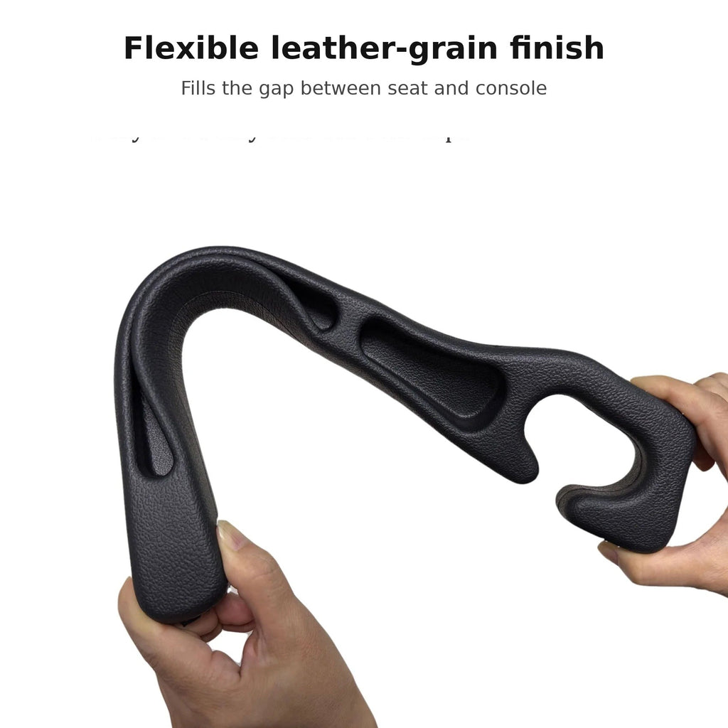Seat gap catcher, flexible leather-grain finish